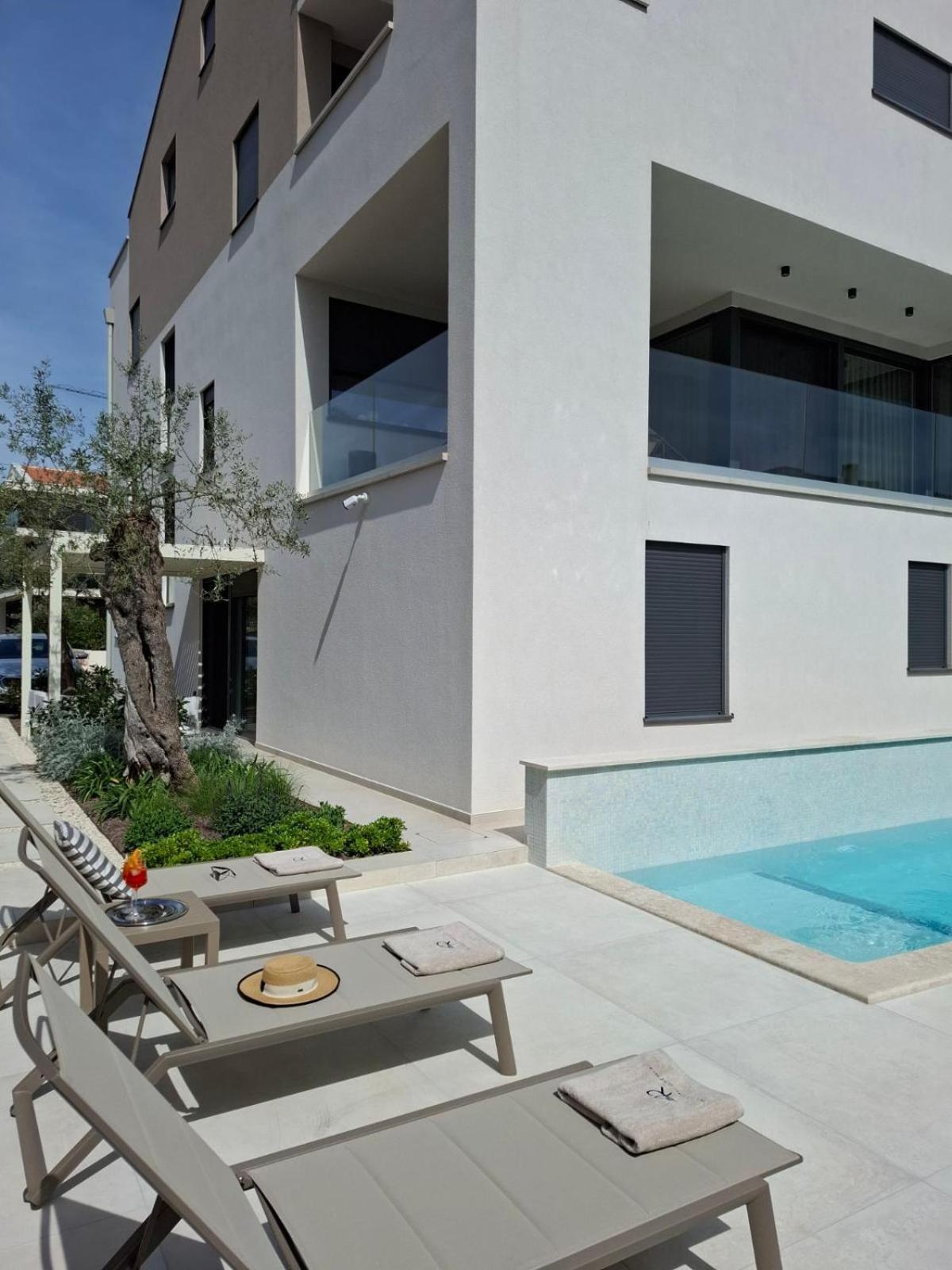 4R Royal Residence Rojnic 罗维尼 外观 照片